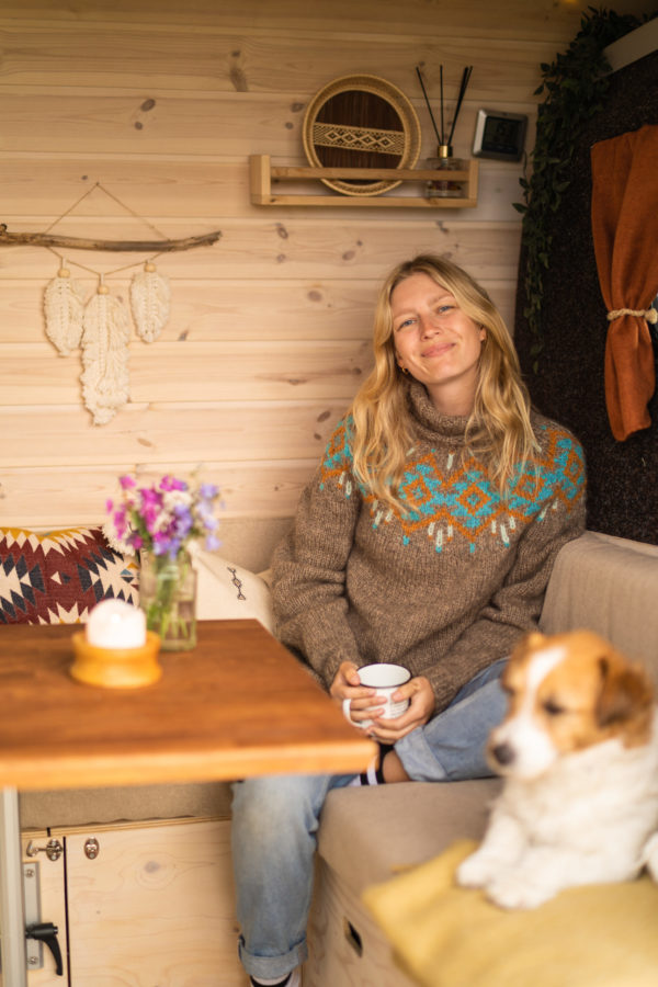 Leif jumper - Fargerik turstrikk